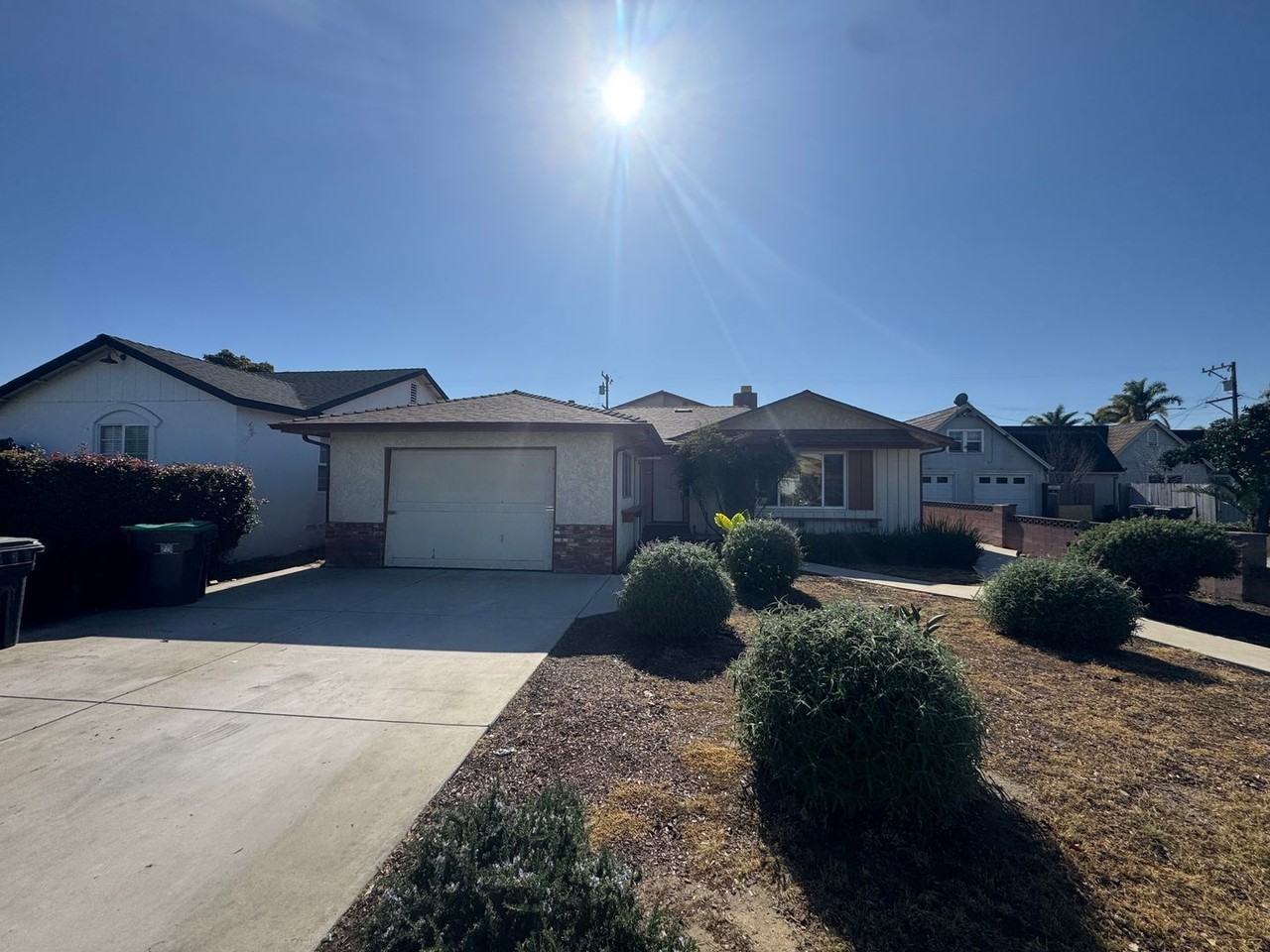 708 E Cook St #A - Photo 3 of 11