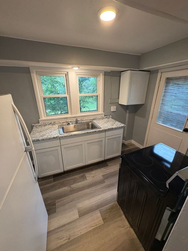 11 Courtland Dr - Photo 5 of 9