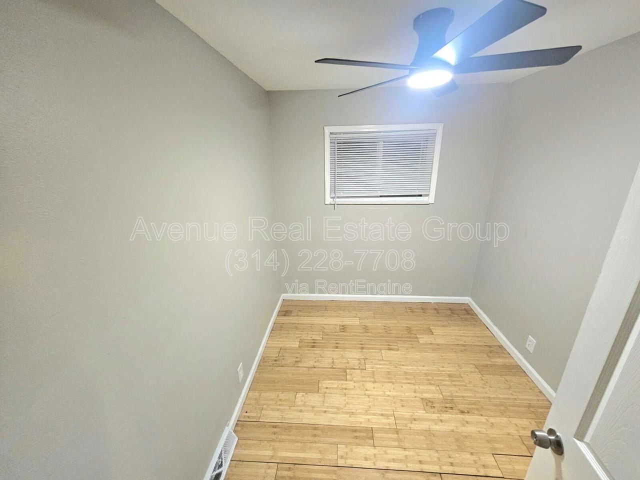 241 Grampian Rd - Photo 6 of 10