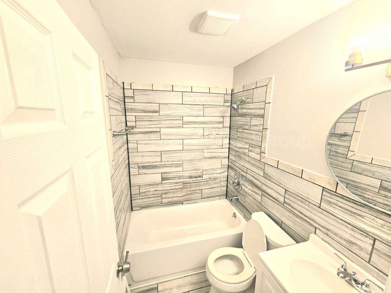 241 Grampian Rd - Photo 7 of 10