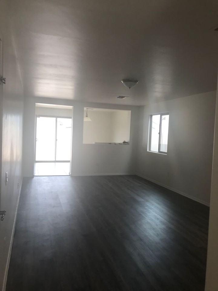 21504 E Independence Way - Photo 3 of 13