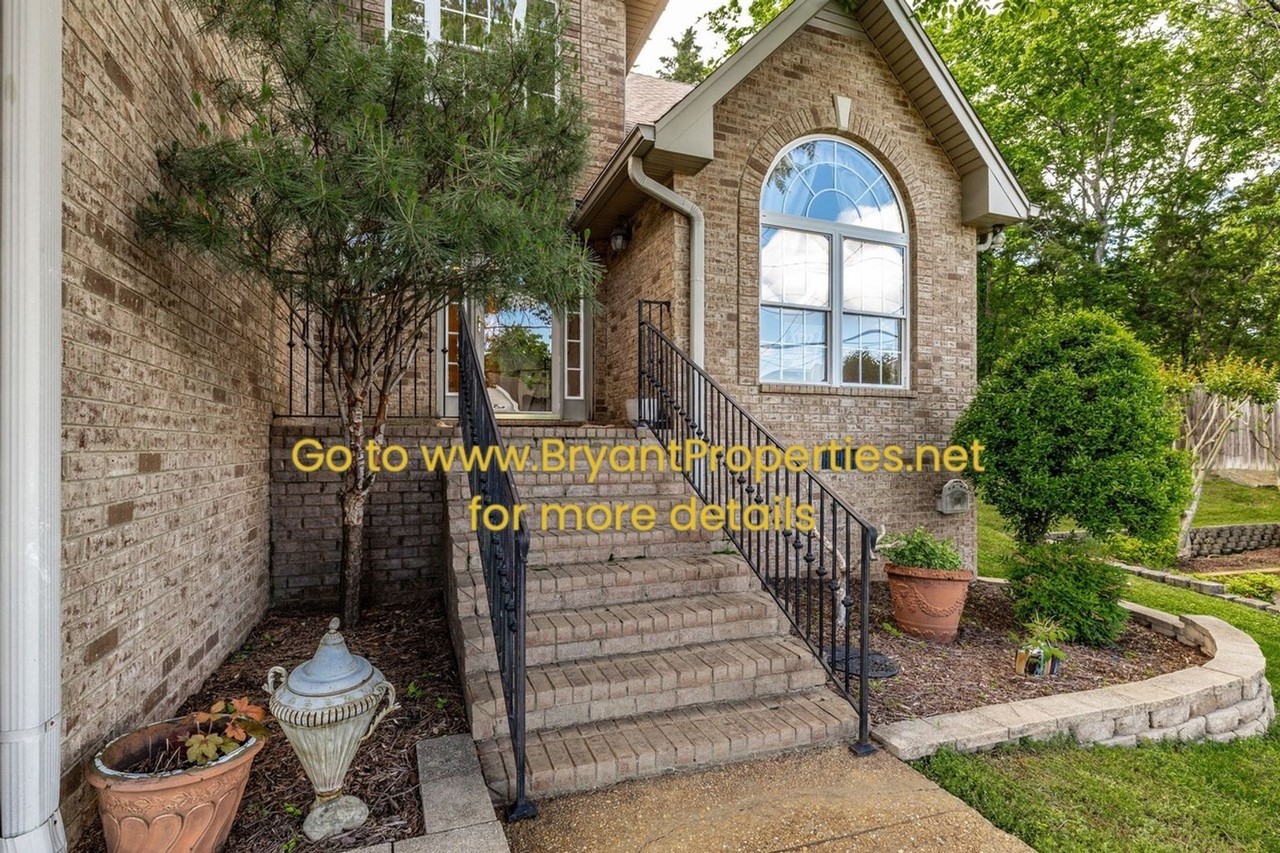 813 Travis Springs Dr - Photo 5 of 50