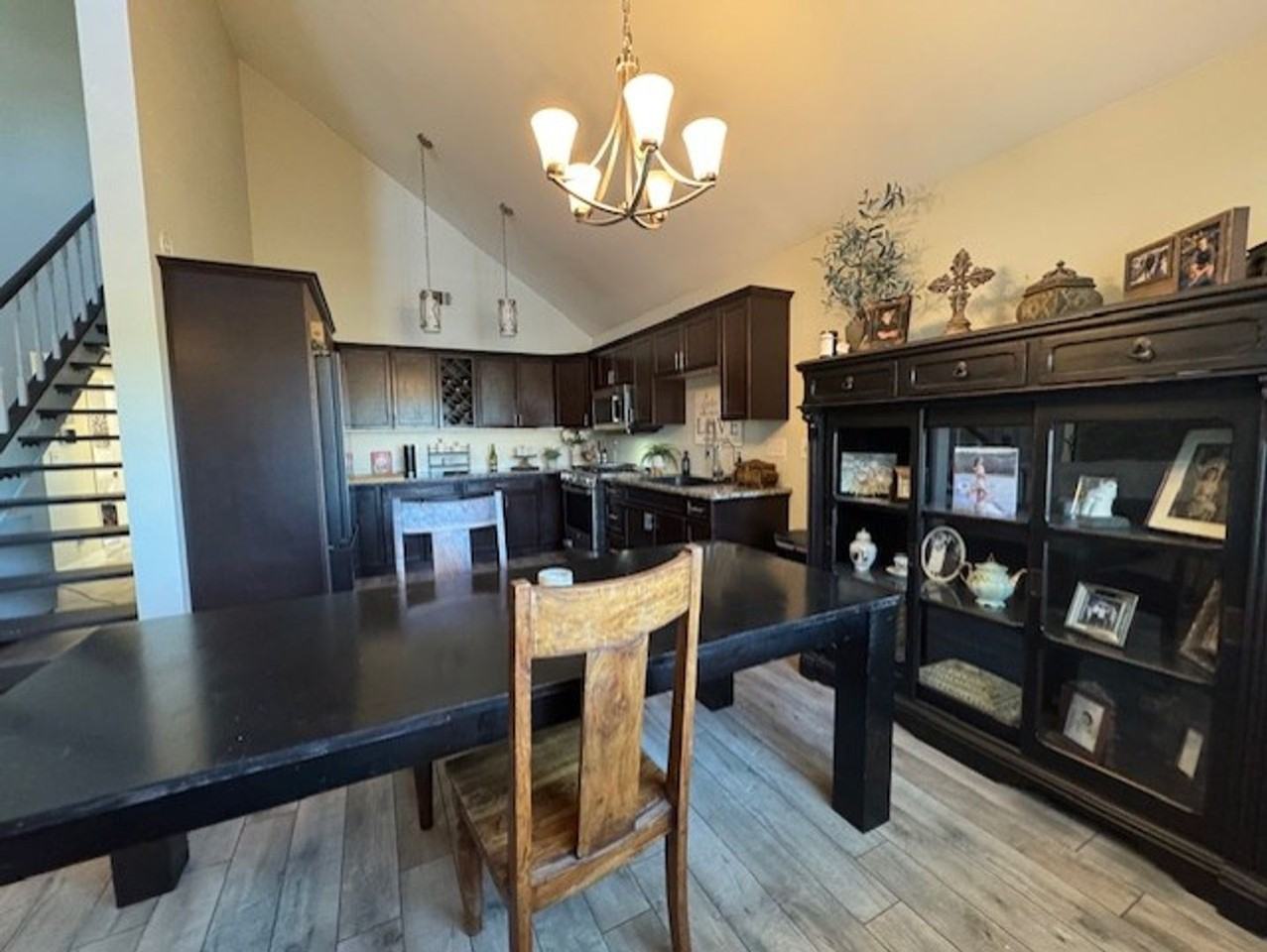 Lark St - Photo 3 of 10