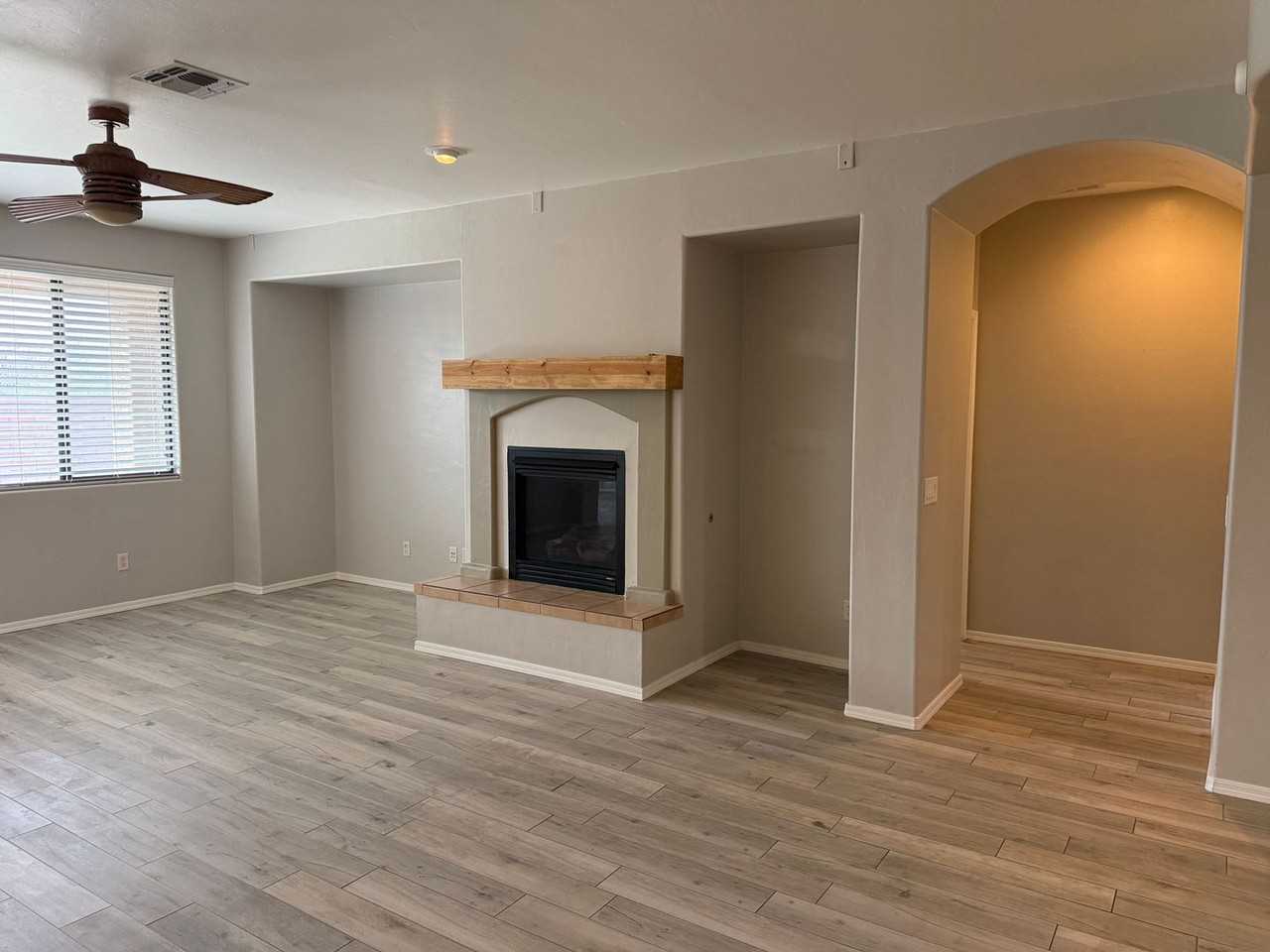 10592 E Rose Hill St - Photo 3 of 29