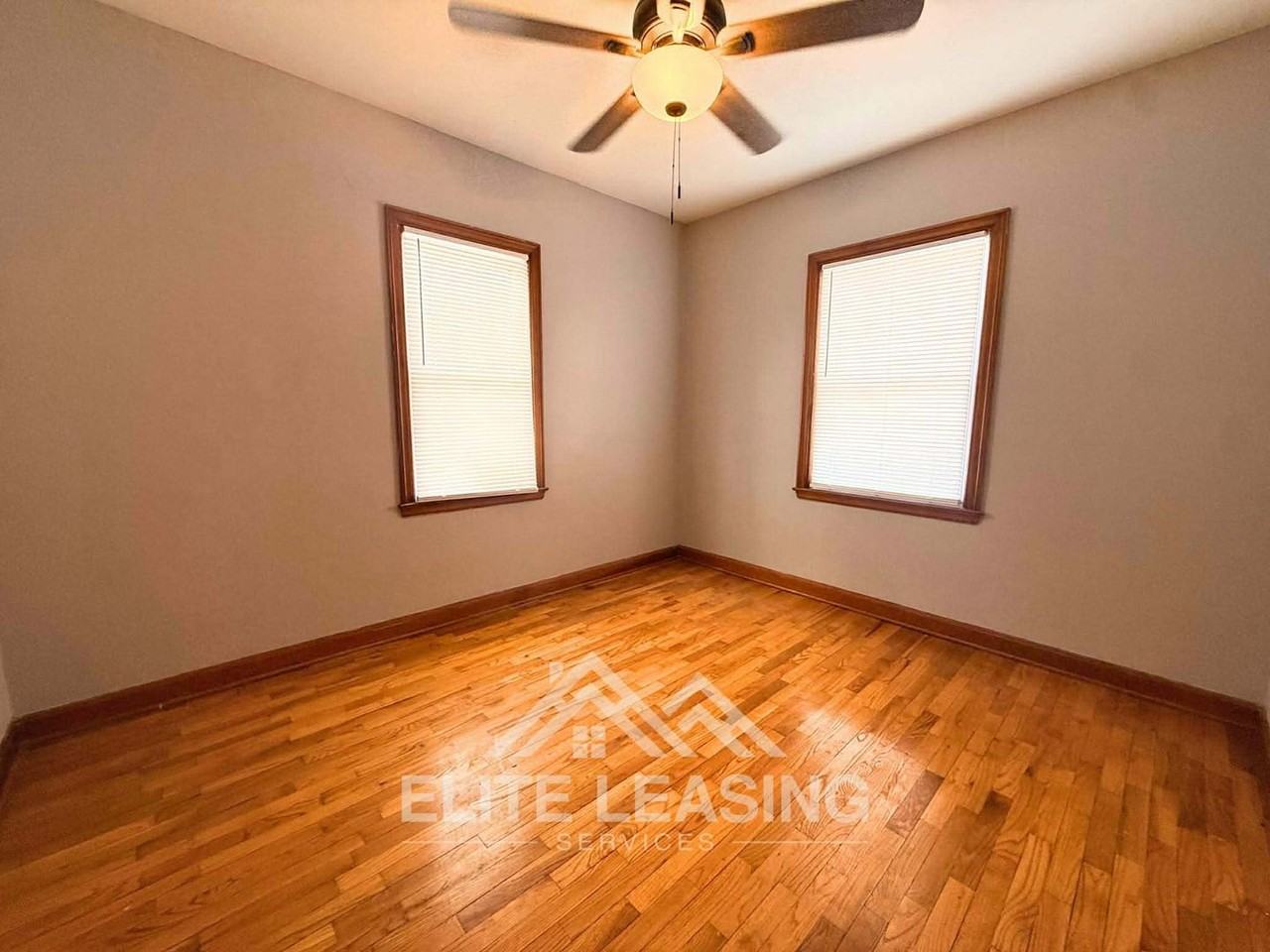 1119 Ne Michigan Ave - Photo 5 of 9