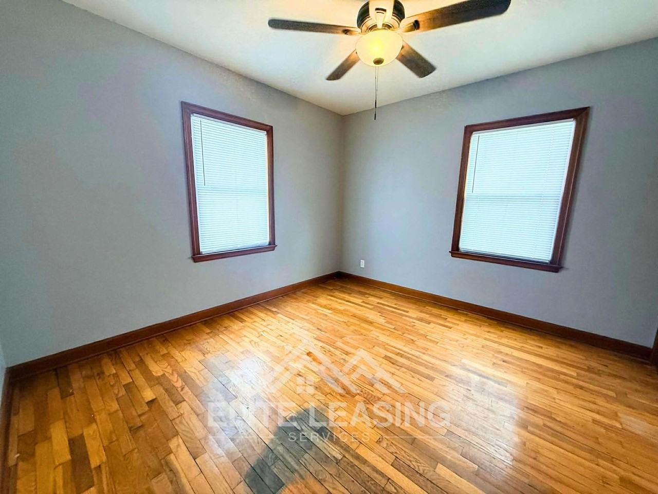 1119 Ne Michigan Ave - Photo 6 of 9