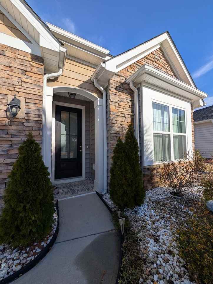 981 Bronwyn Cir - Photo 4 of 37