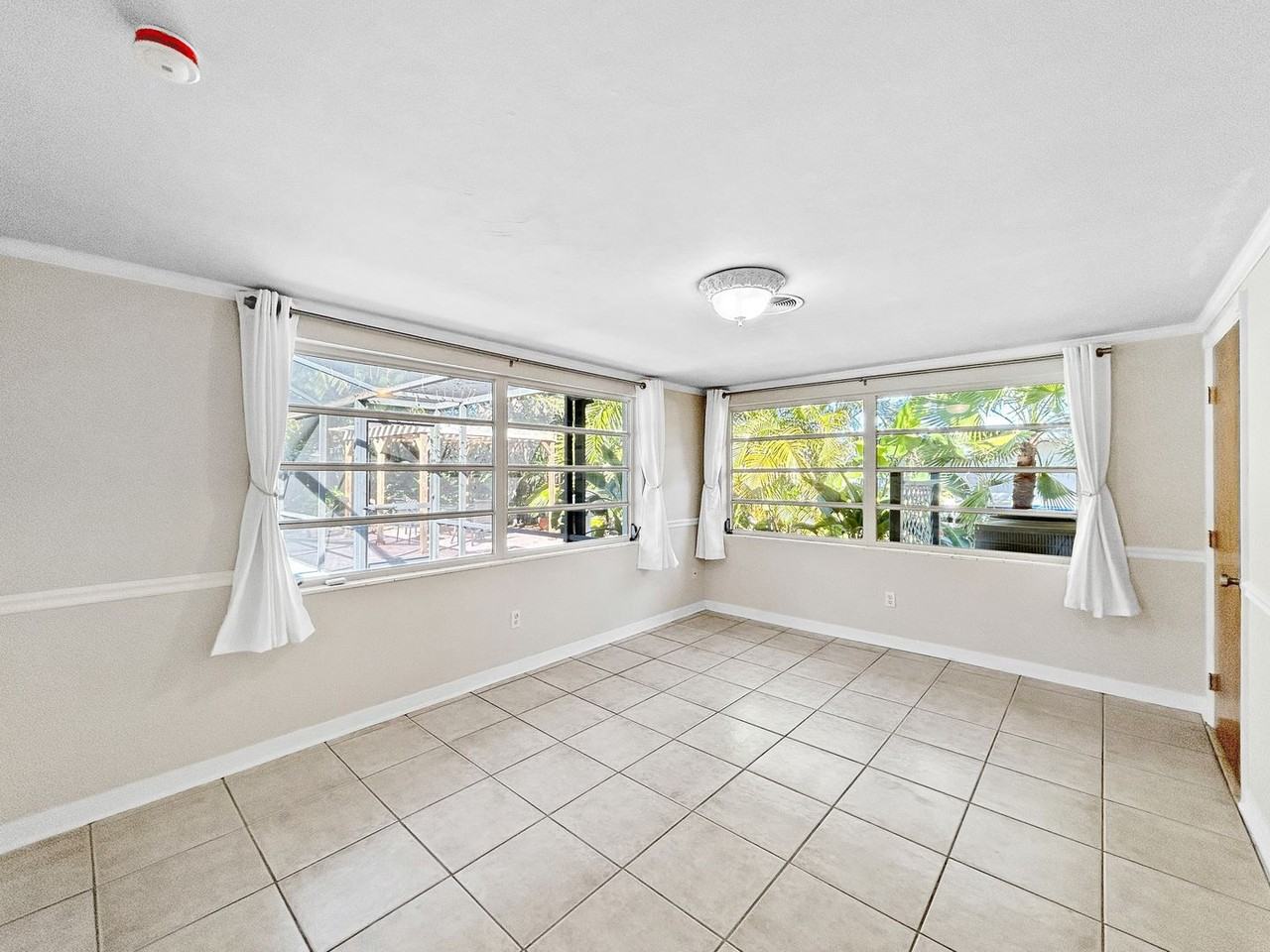 1310 Ann Cir - Photo 5 of 18