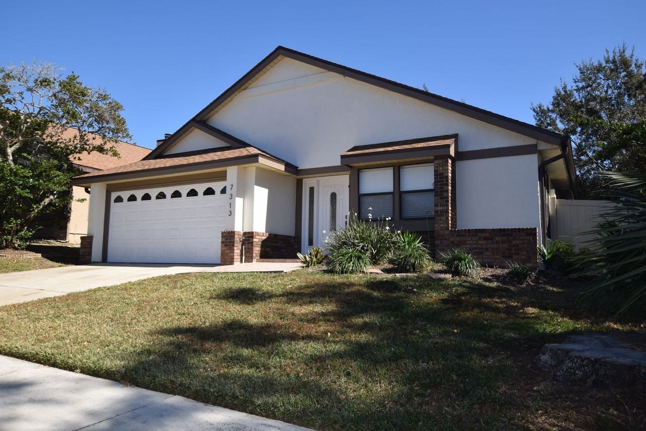 7313 Spring Villas Cir - Photo 4 of 41