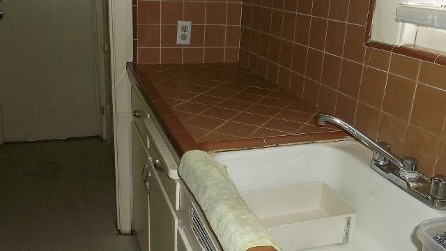 1332 N 1st Ave - Photo 3 of 8