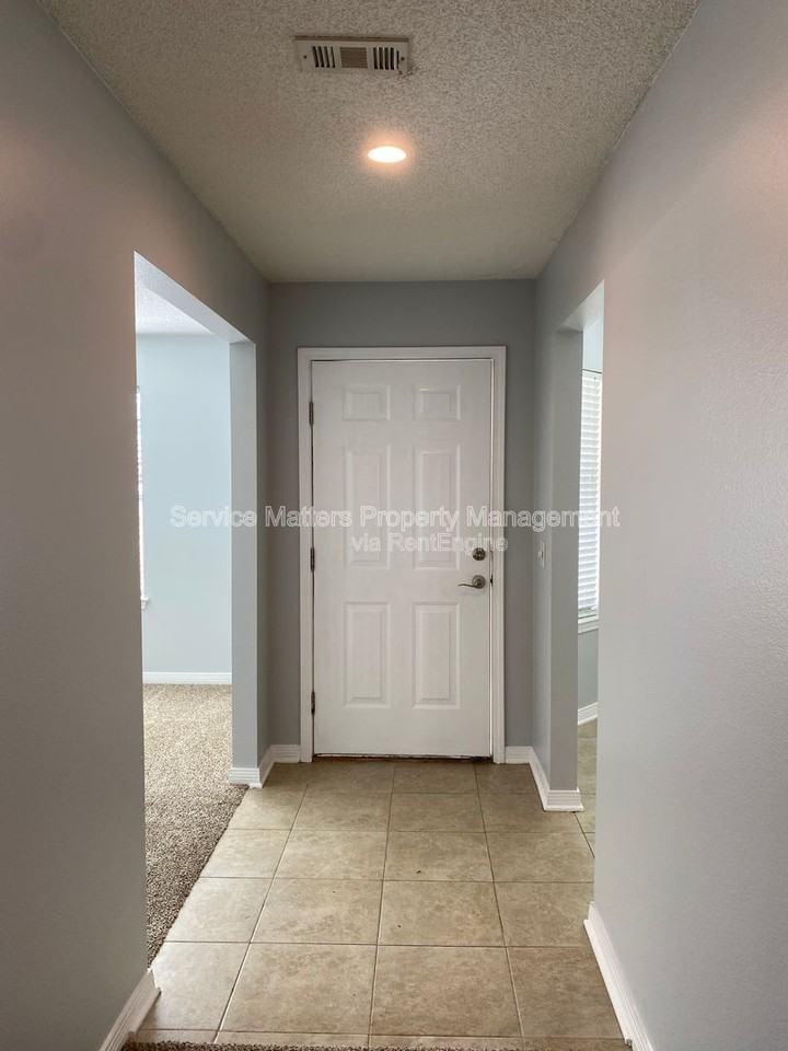 5939 Ashton Woods Cir - Photo 3 of 29