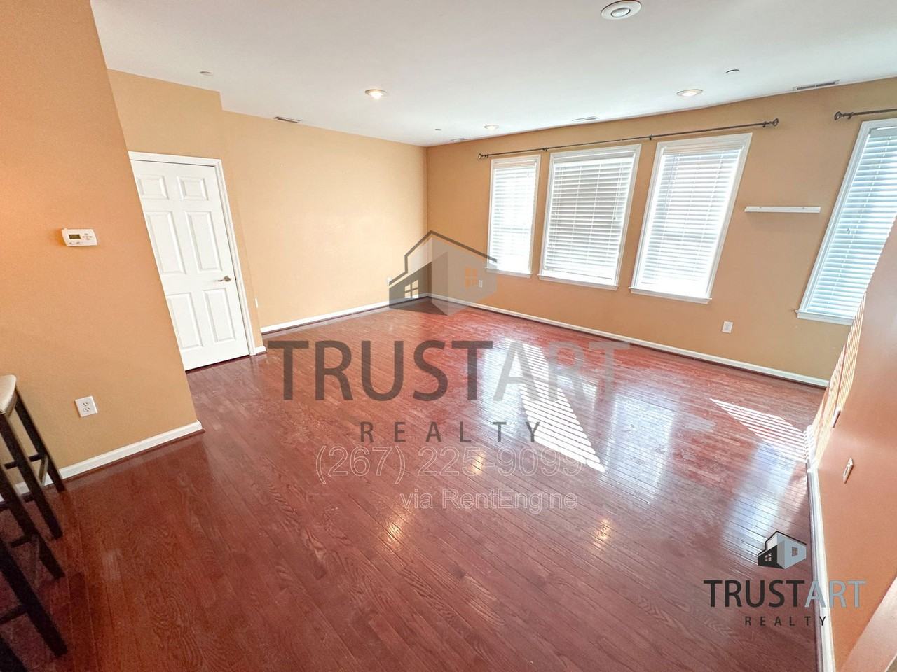 4421 Driftwood Dr - Photo 7 of 18