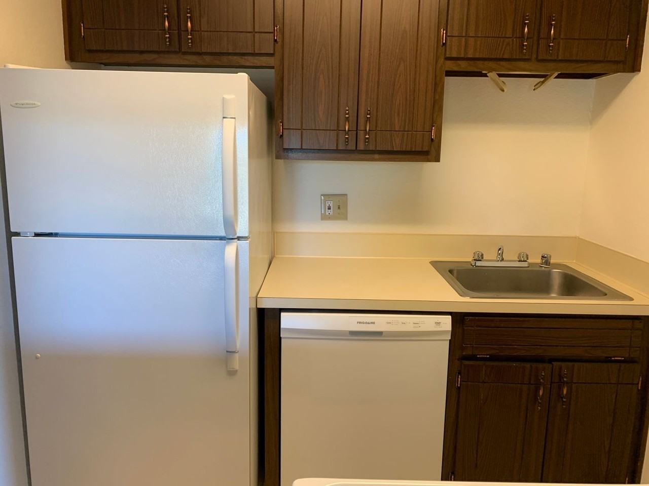 1630 Lincoln St #7 - Photo 4 of 10