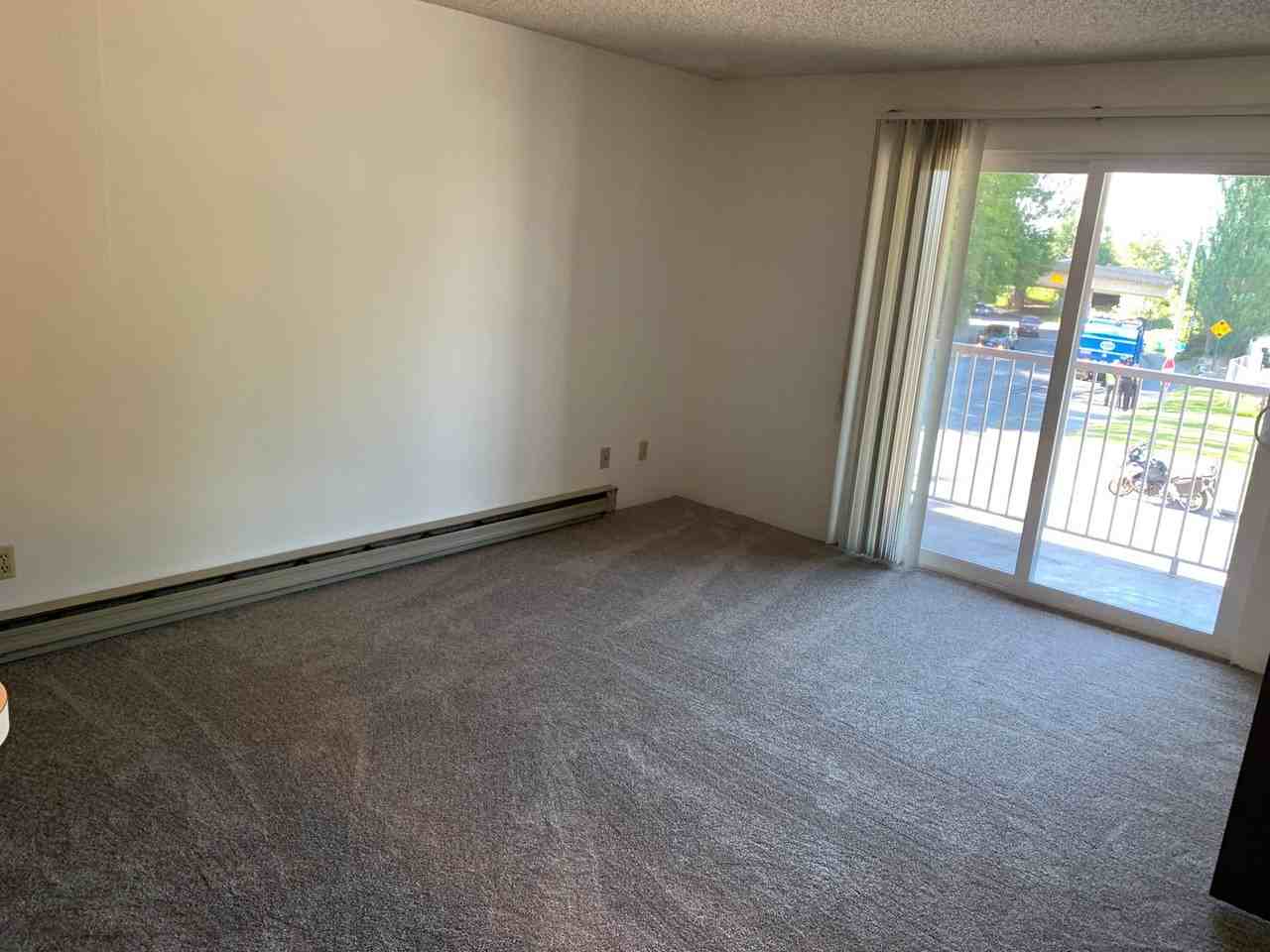 1630 Lincoln St #7 - Photo 6 of 10