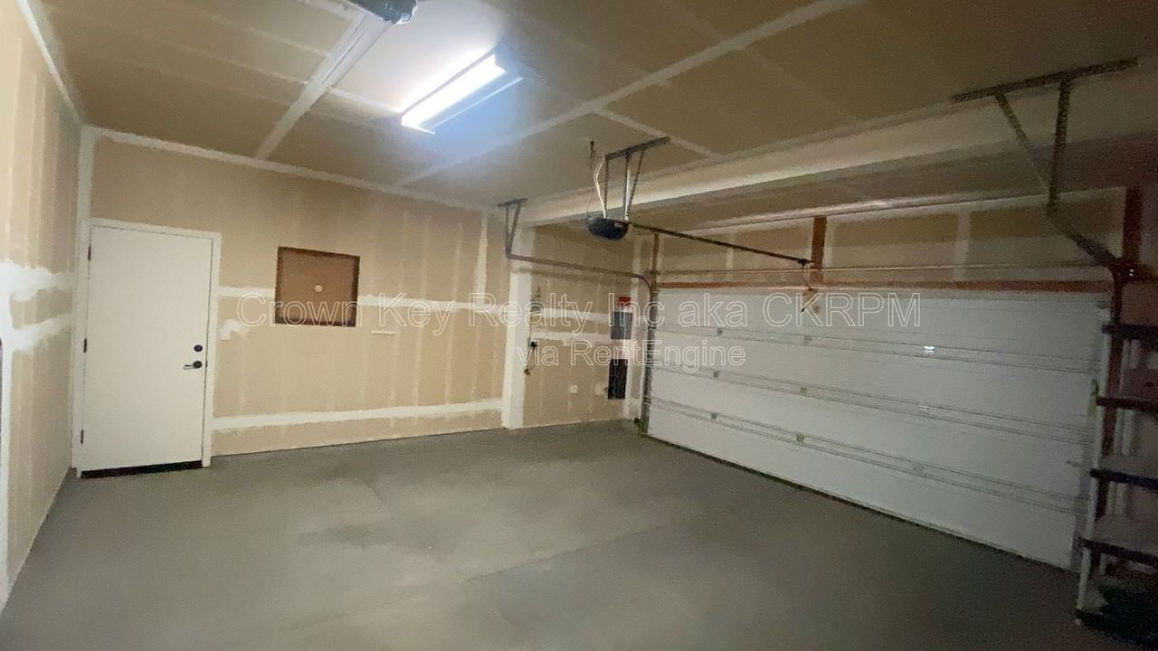 172 W Viola St - Photo 7 of 45