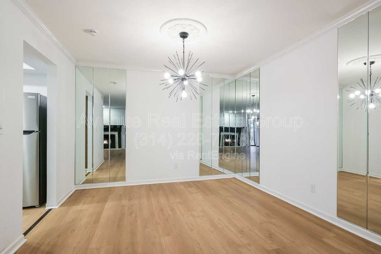 590 Sarah Ln #301 - Photo 7 of 26