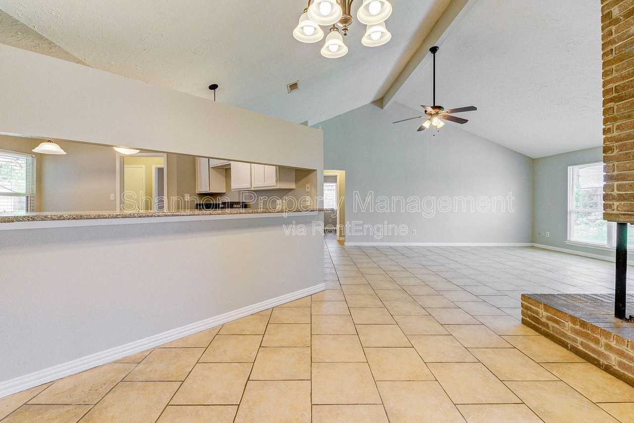 13610 Tara Oak Dr - Photo 6 of 23