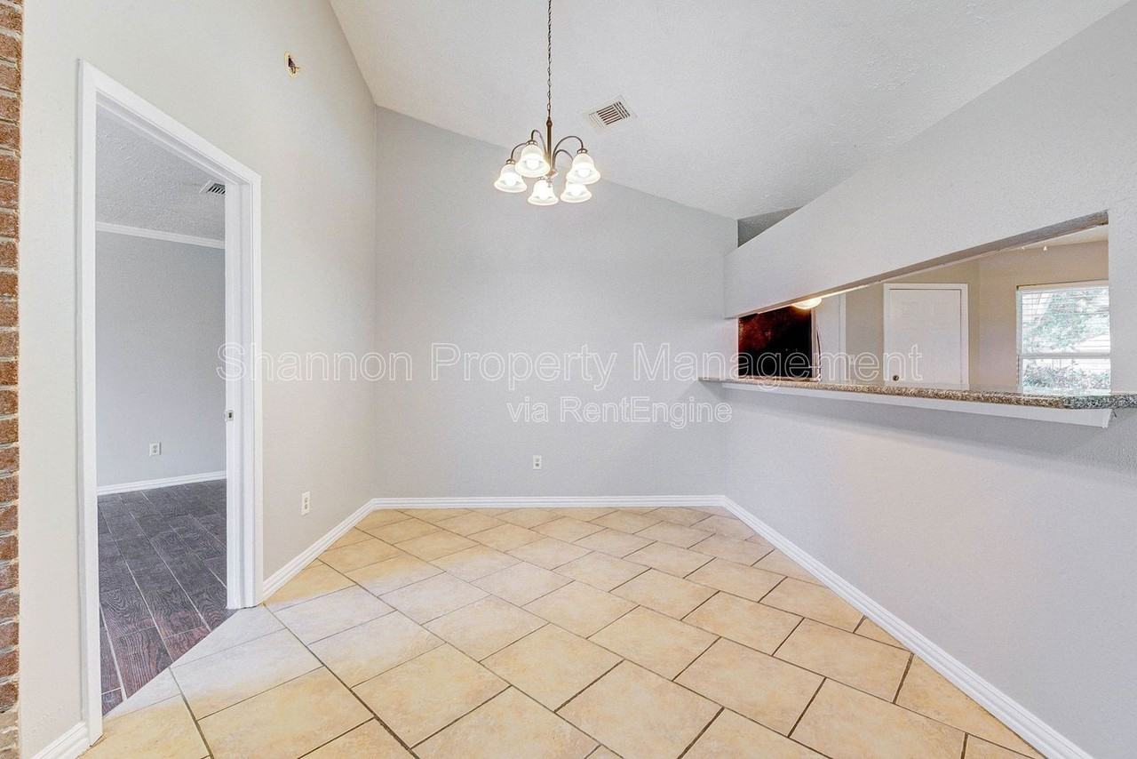 13610 Tara Oak Dr - Photo 7 of 23