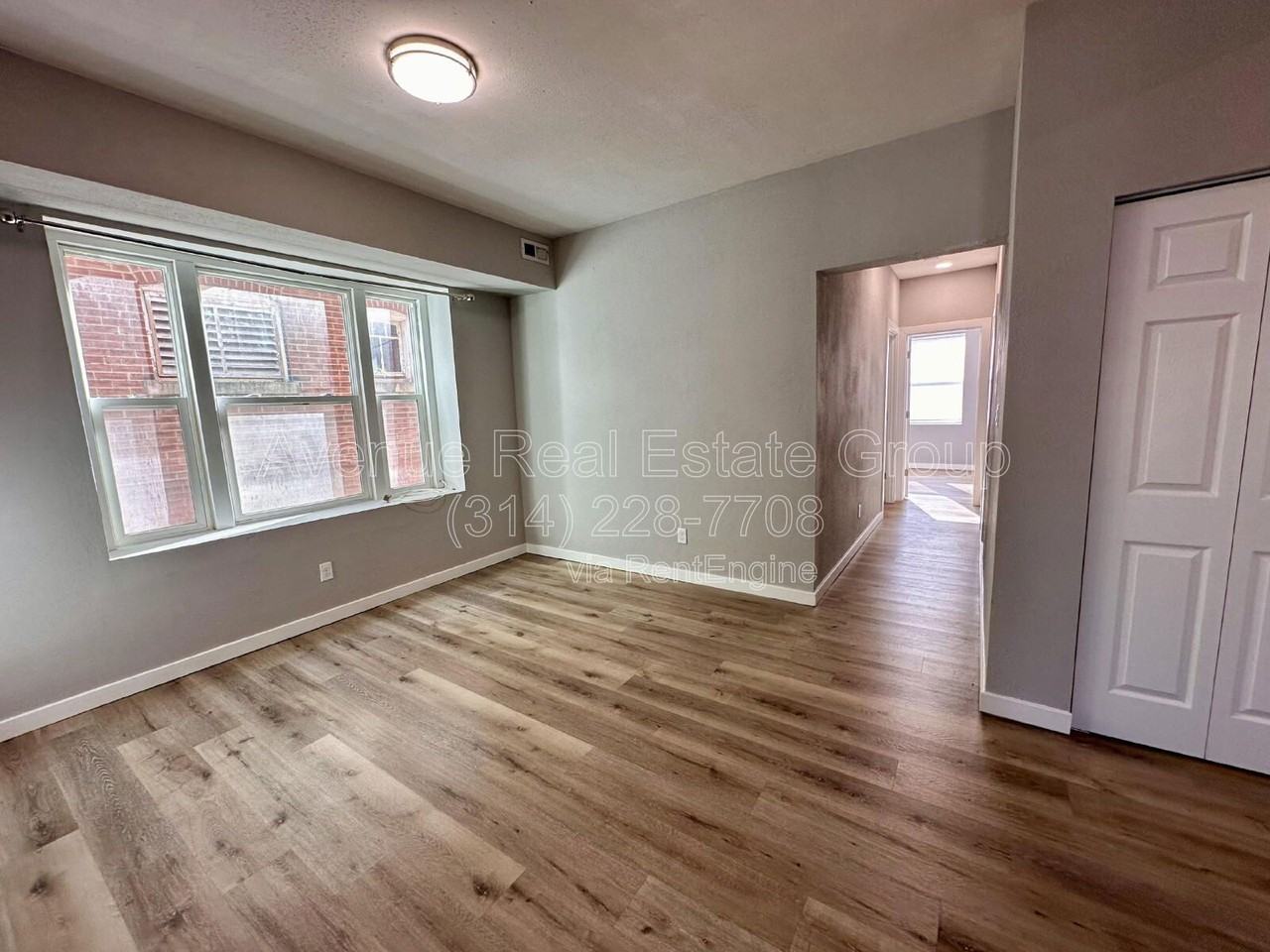 5931 Maple Ave #2E - Photo 4 of 18