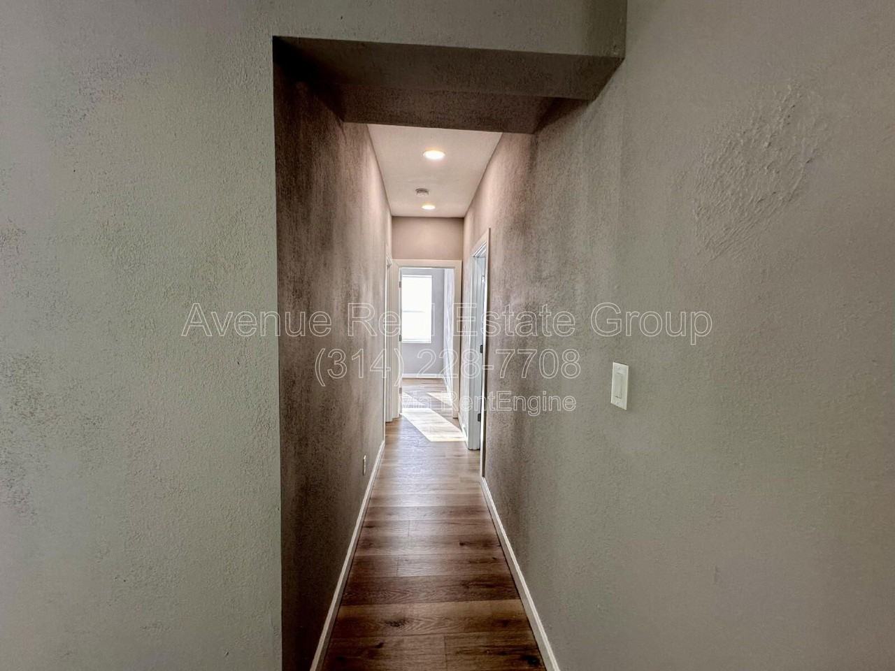 5931 Maple Ave #2E - Photo 5 of 18