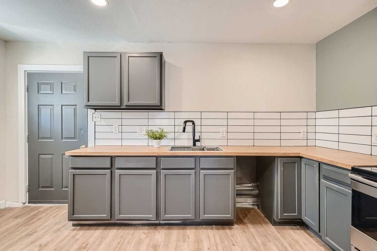 7770 S Kit Carson Dr #A - Photo 5 of 15