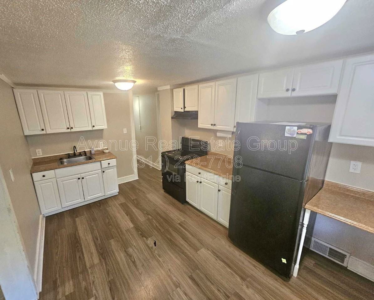 126 Madison Ave - Photo 6 of 14