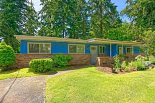 Warren-Duplex - Photo 1 of 1