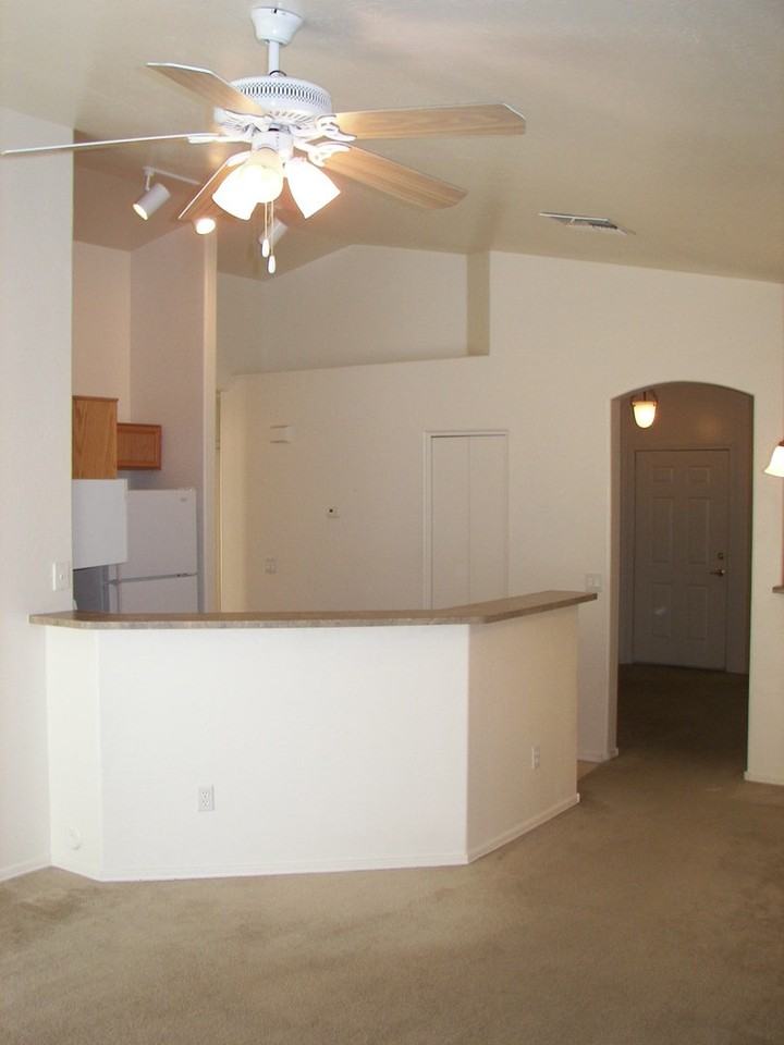 1650 N Serina - Photo 3 of 5