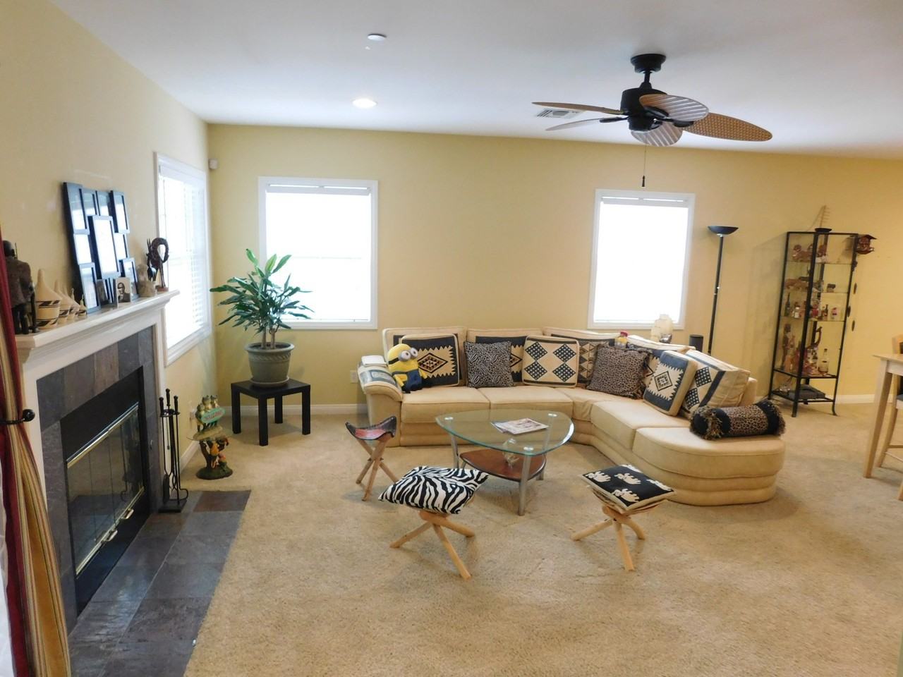 1441 N Naomi St - Photo 4 of 19