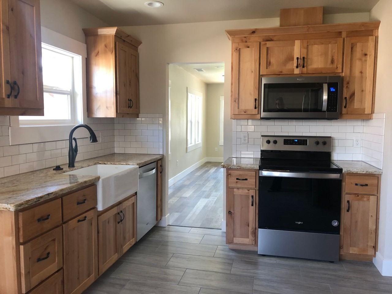 830 W 11th Ave - Photo 3 of 14