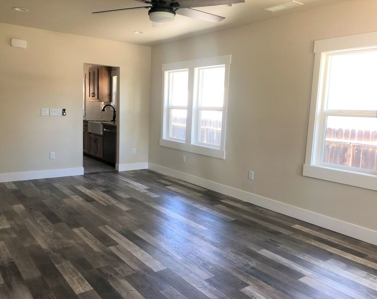 830 W 11th Ave - Photo 6 of 14