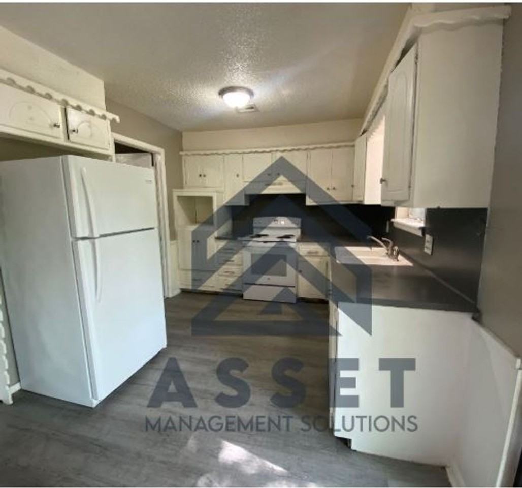 1612 Melinda Ln #RTO - Photo 3 of 15