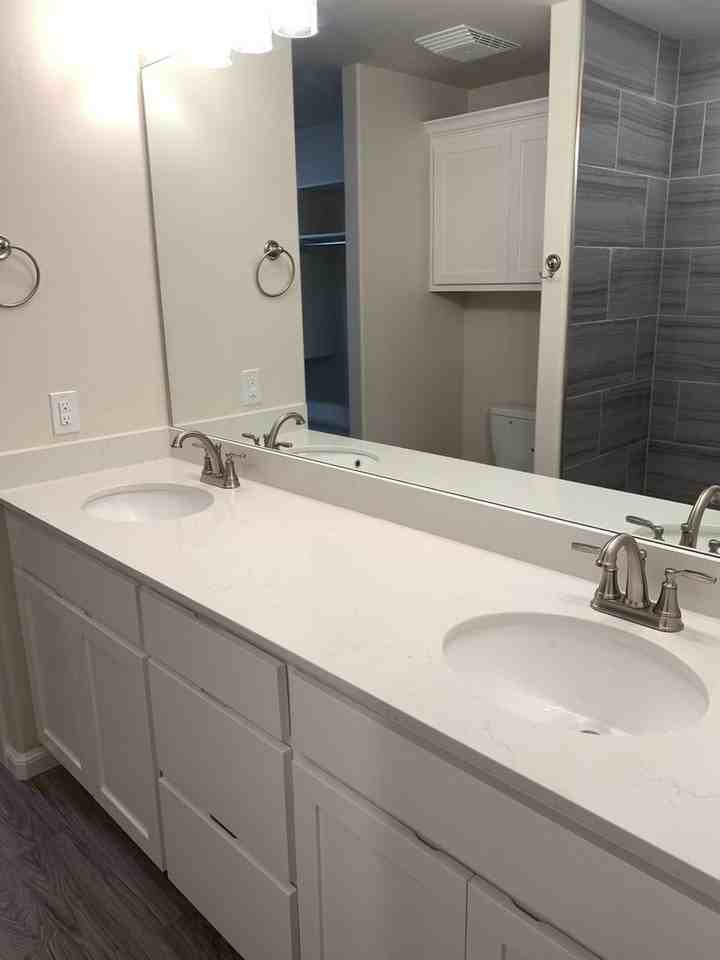 1525 Nw 14th St - Photo 7 of 32