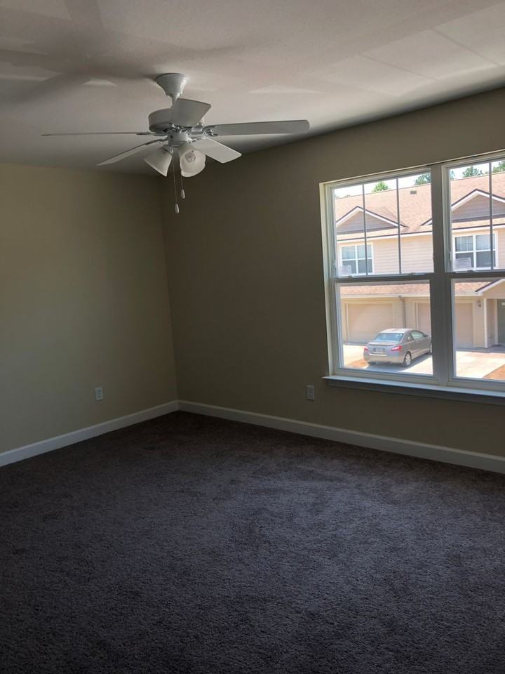 227 Callaway Chase Ln - Photo 5 of 9