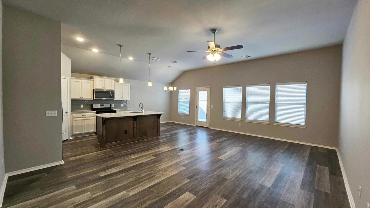 719 Mossy Rd - Photo 5 of 30