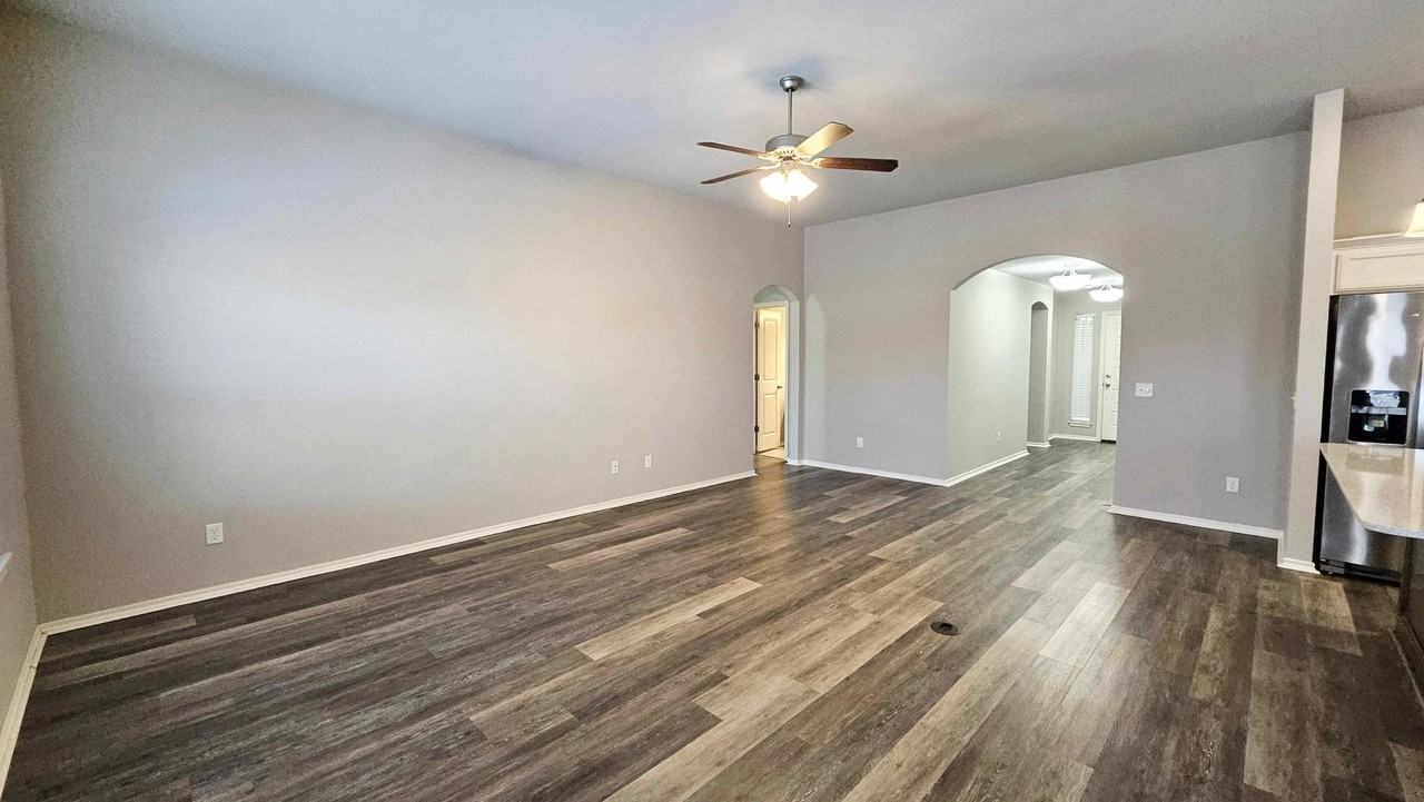 719 Mossy Rd - Photo 7 of 30