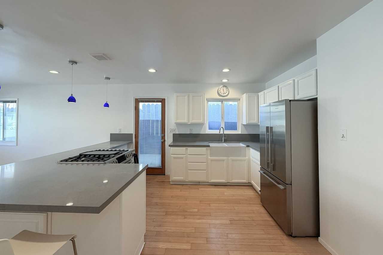 120 Bardsdale Ave - Photo 7 of 22