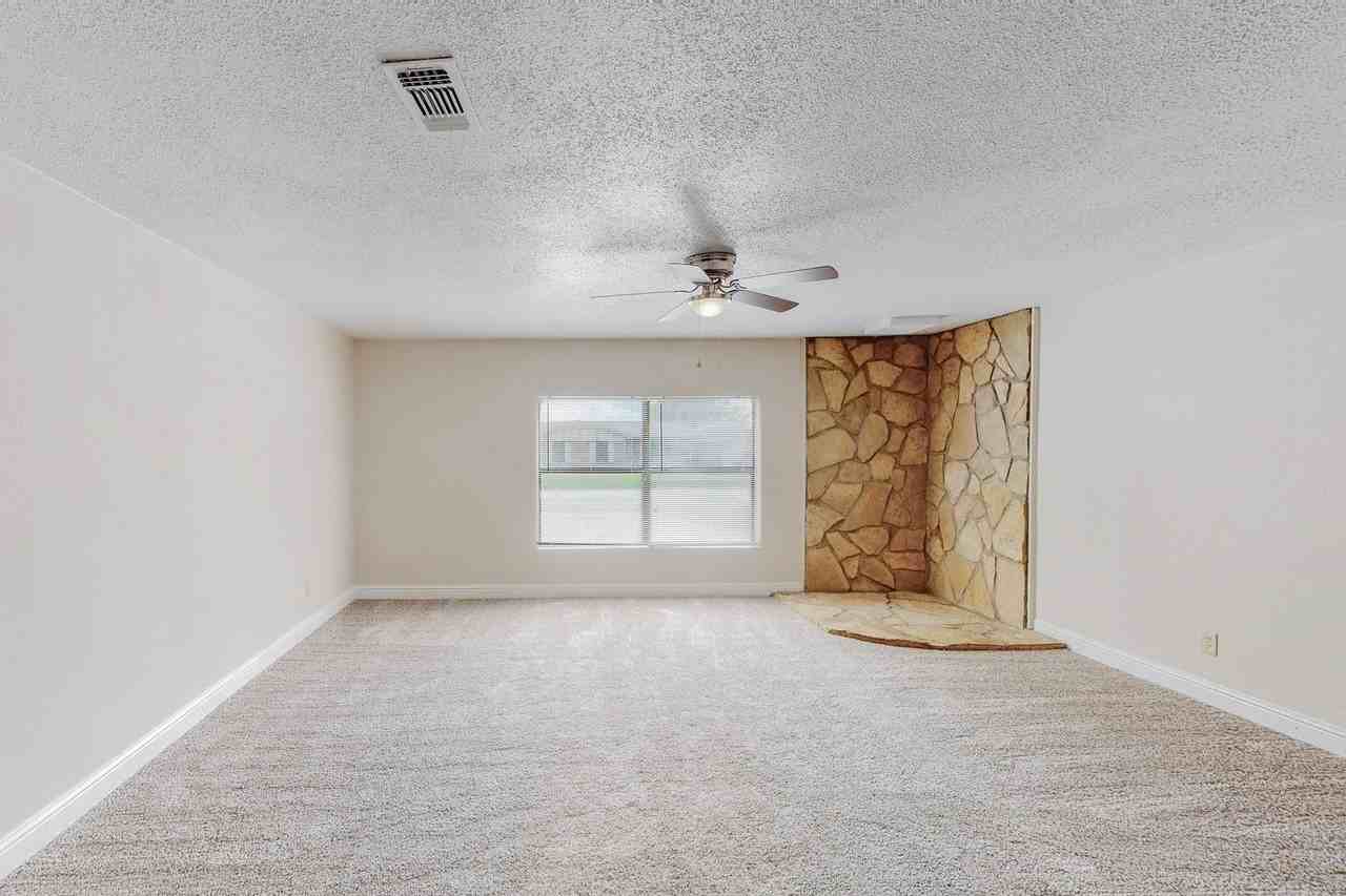 1500 Berry Dr - Photo 6 of 27