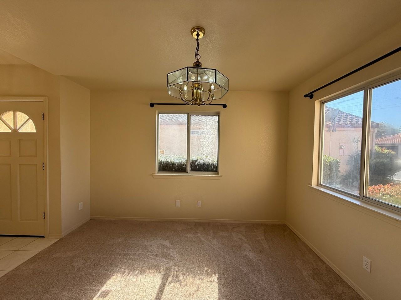 2422 Acacia St - Photo 7 of 45