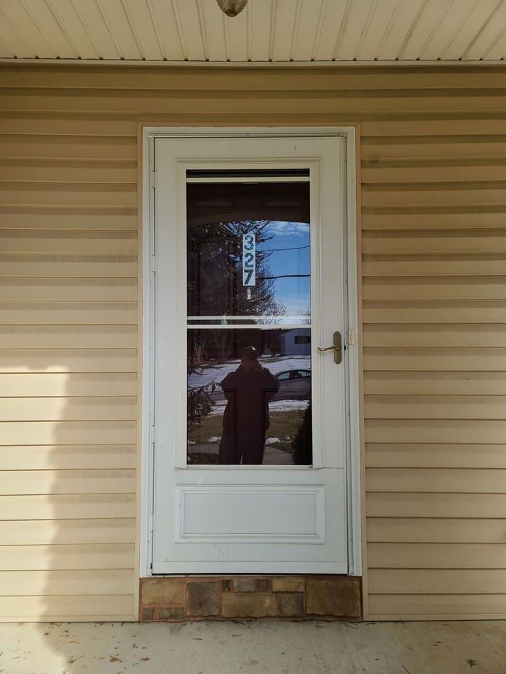 327 Grandview Ave - Photo 5 of 45