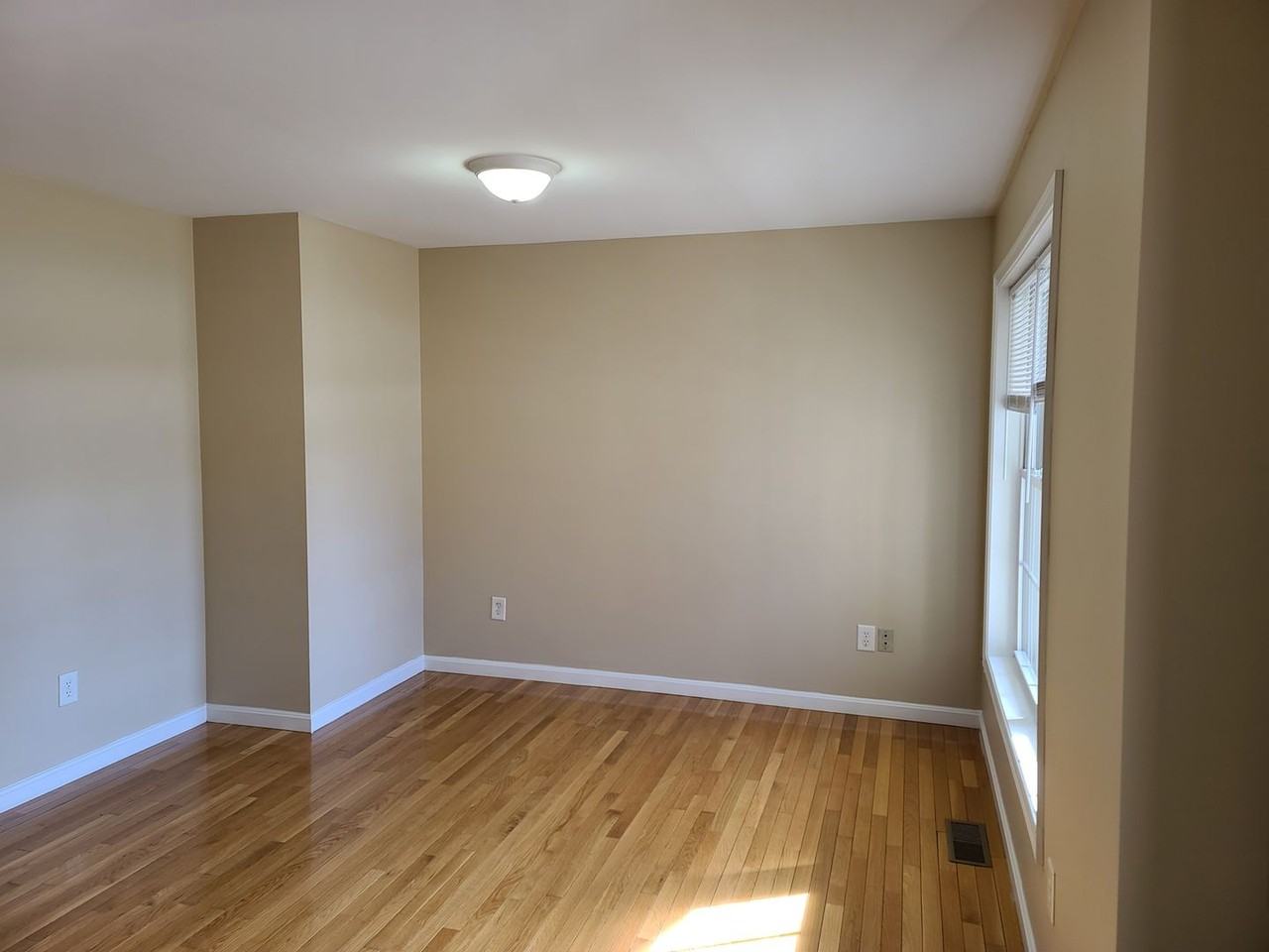 327 Grandview Ave - Photo 7 of 45