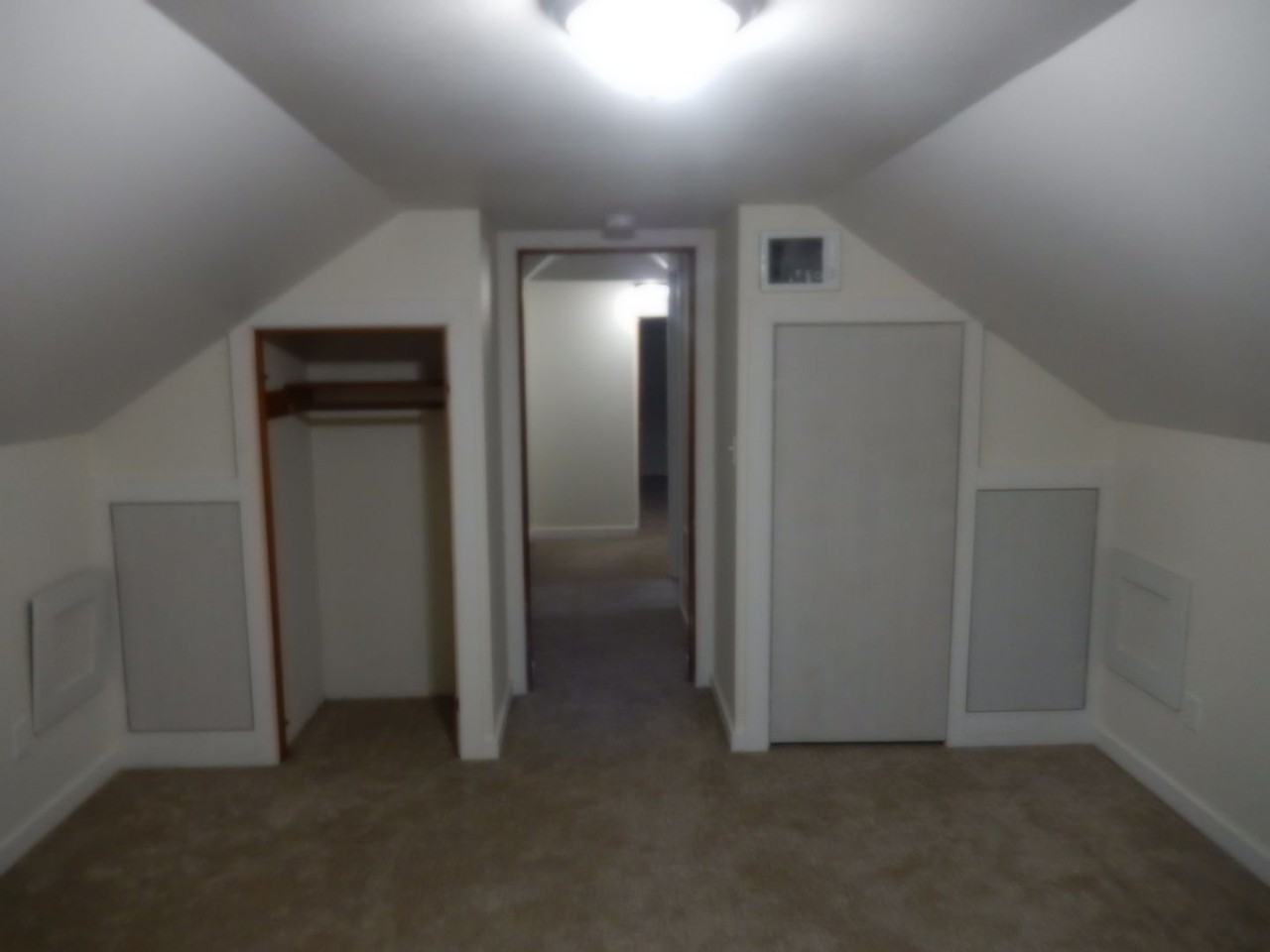 904 Fairview Dr - Photo 3 of 28