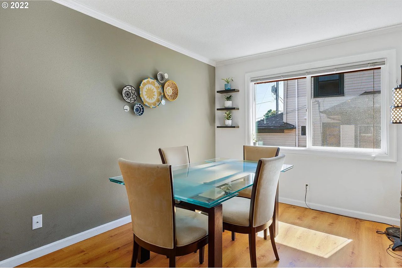 2159 Ne Weidler St - Photo 7 of 34