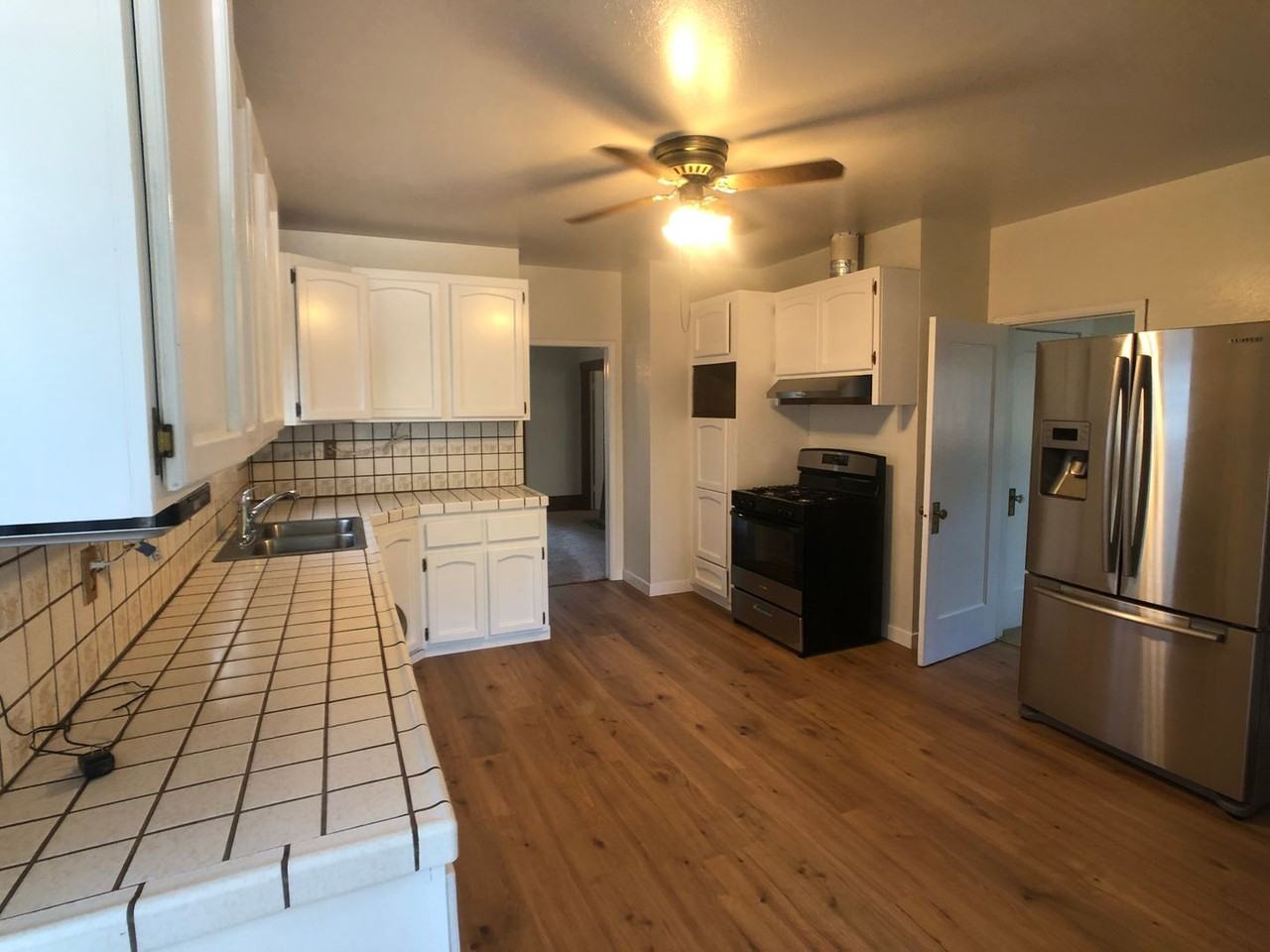 1140 Sherman St - Photo 4 of 12