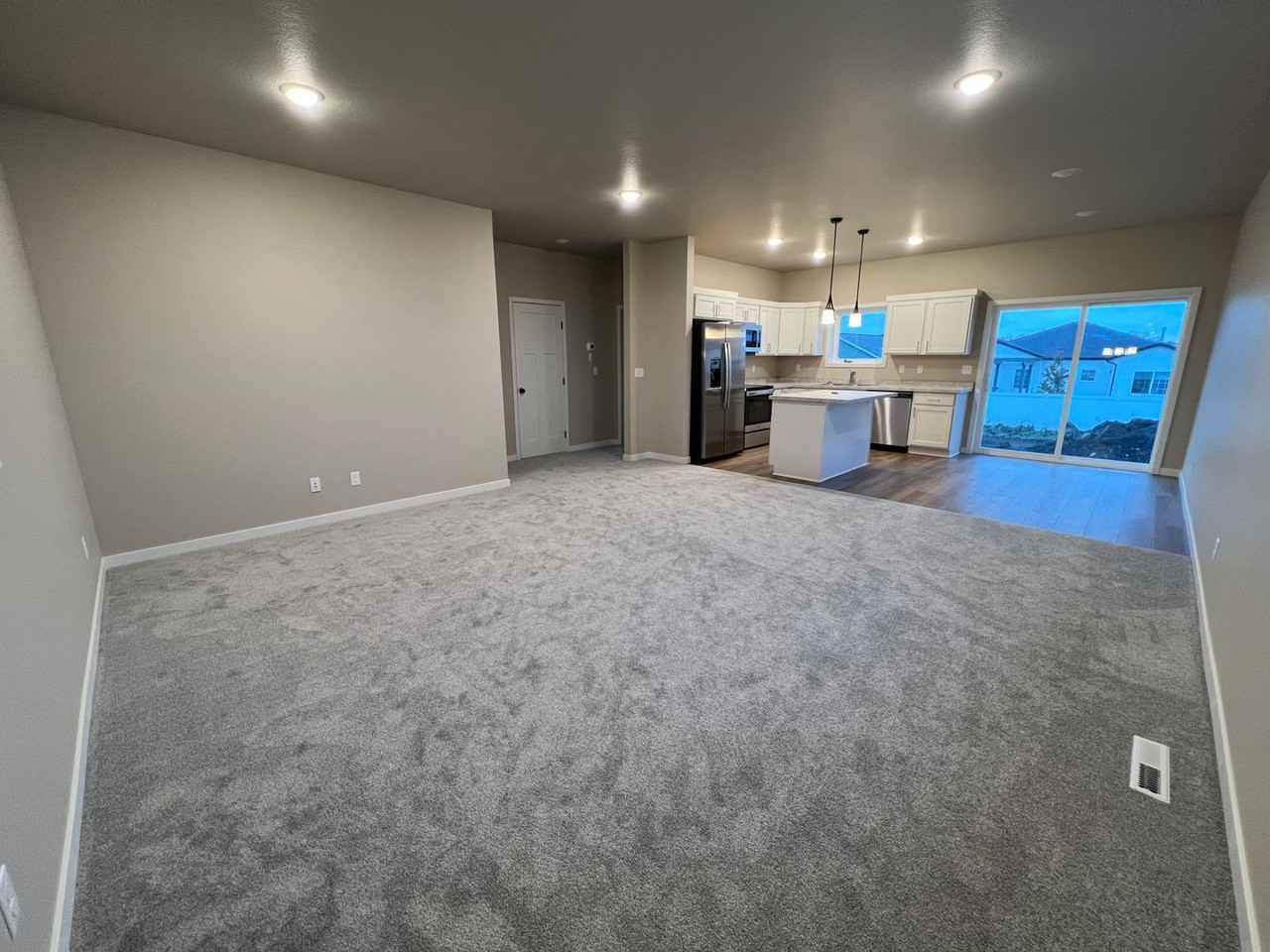 3603 33rd St S - Photo 4 of 30