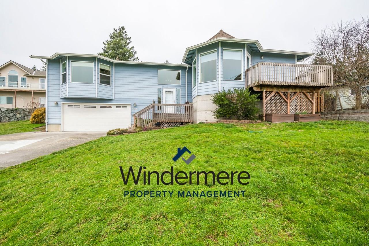 1281 Polnell Shores Dr - Photo 2 of 26