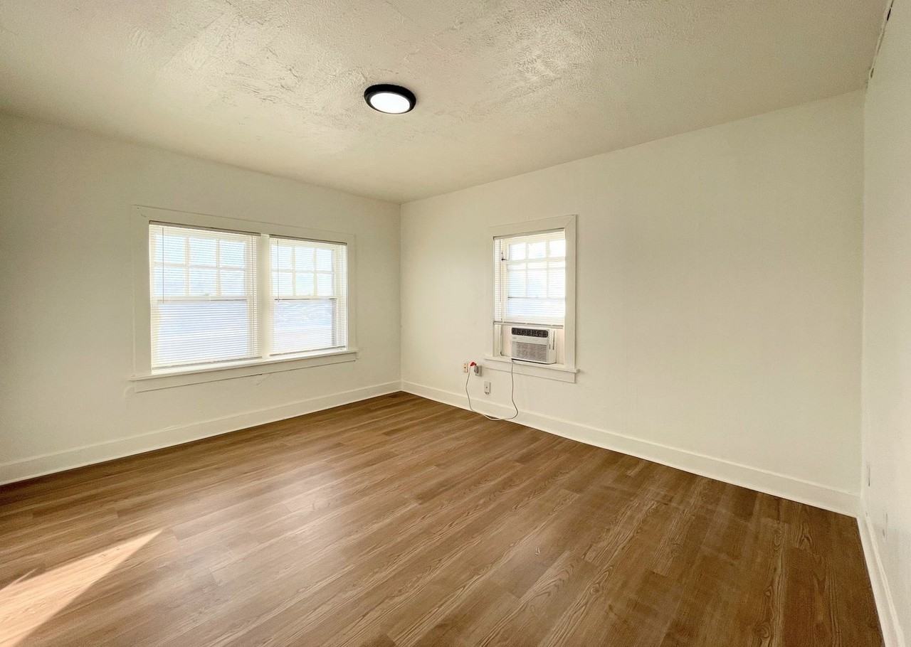 420 E 4th Ave - Photo 2 of 7