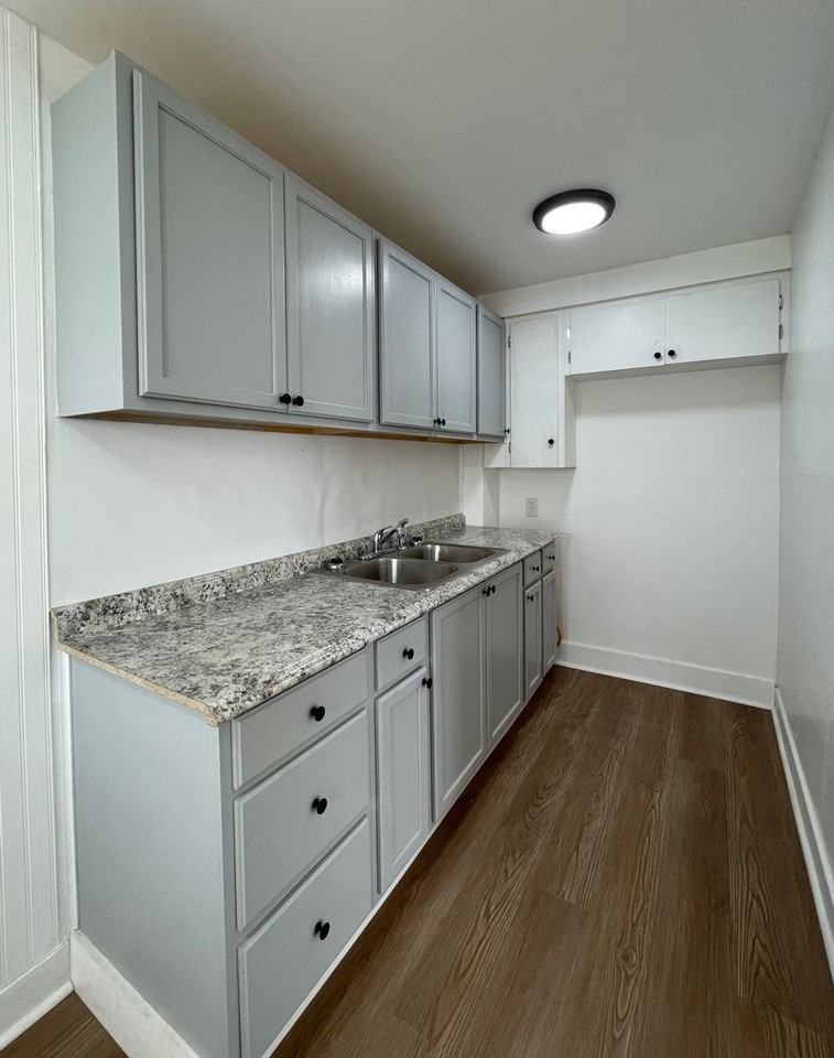 420 E 4th Ave - Photo 5 of 7