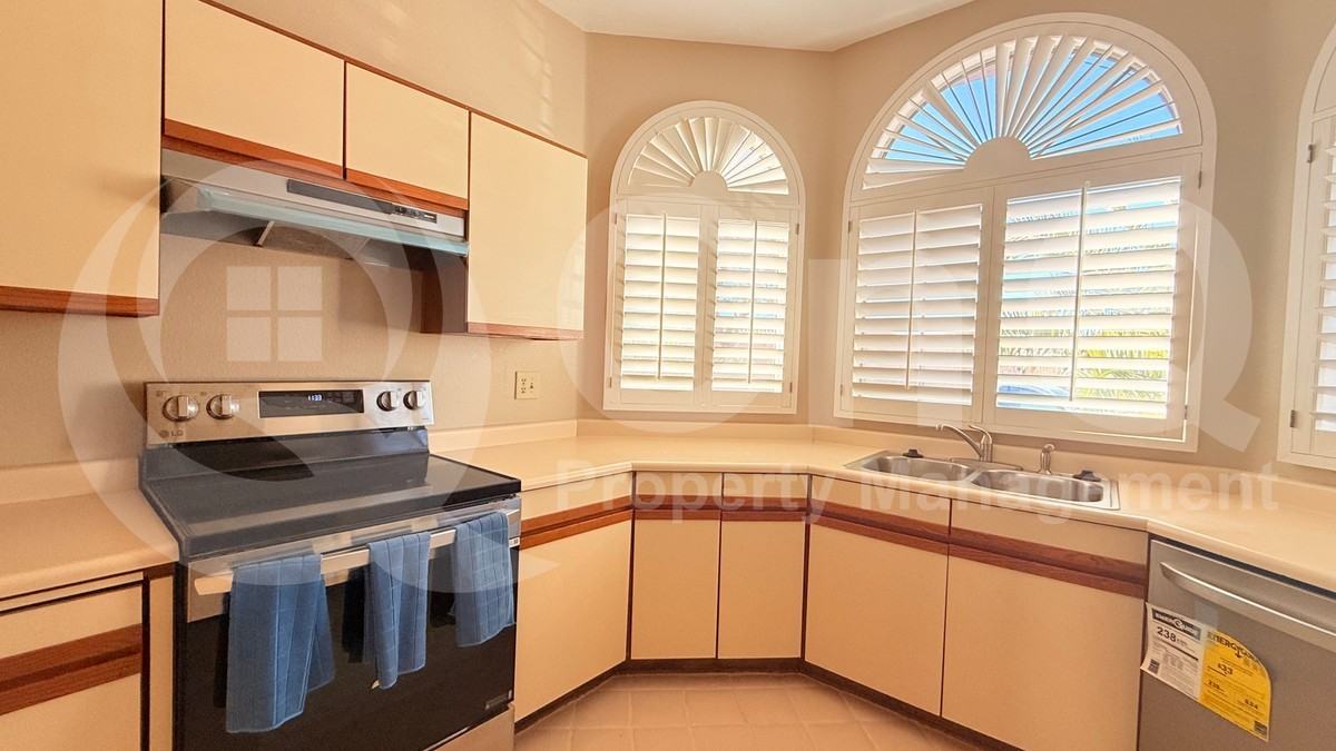 11144 E Yucca St - Photo 3 of 28