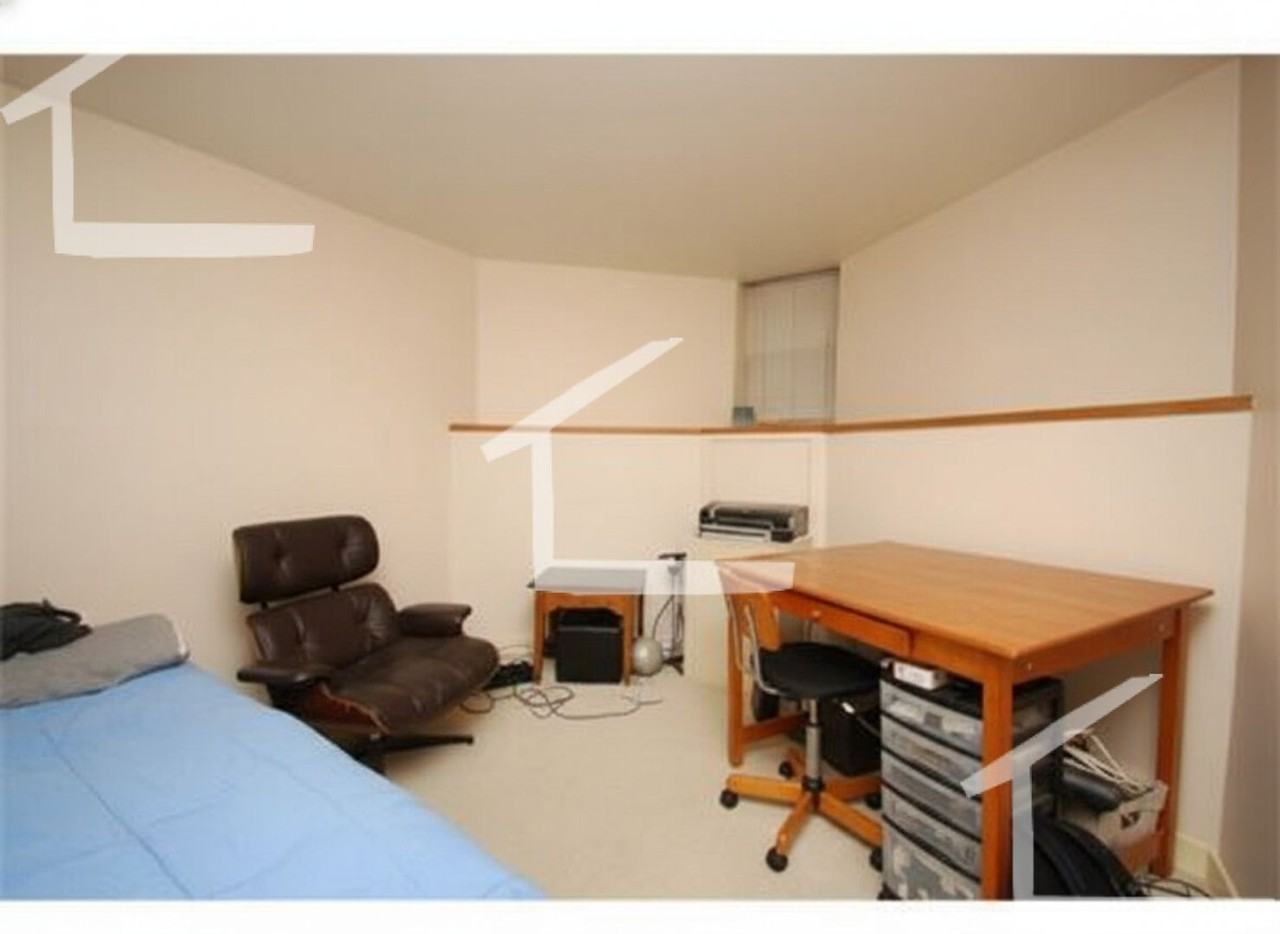 27 Symphony Rd - Photo 3 of 8